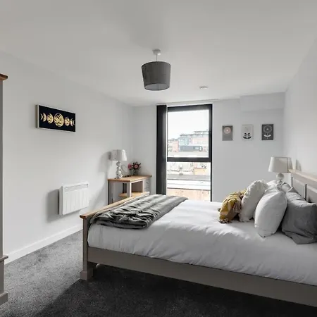 Beautiful And Stylish 1 Bedroom In *